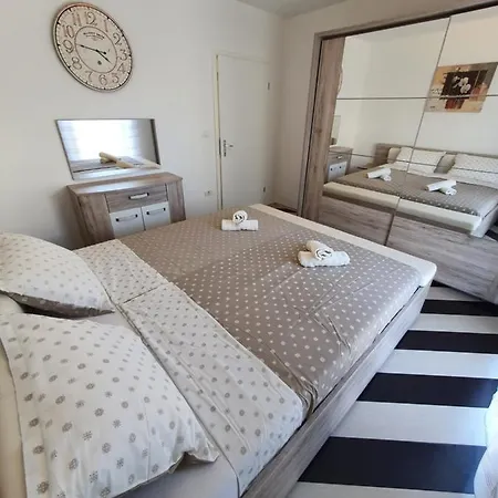 Apartament Lavanda Samarin *